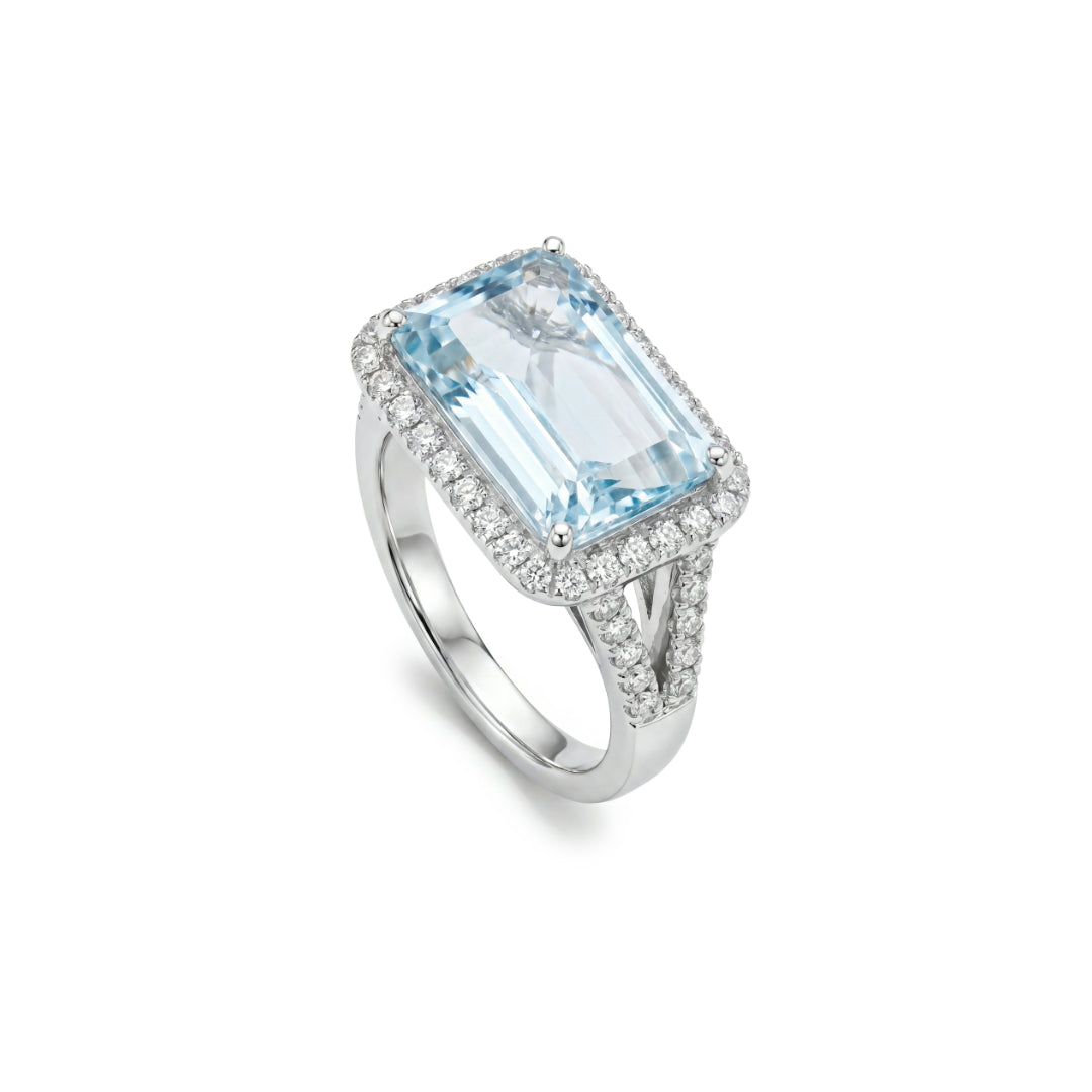 · Anello in Oro Bianco con Acquamarina e Diamanti ·