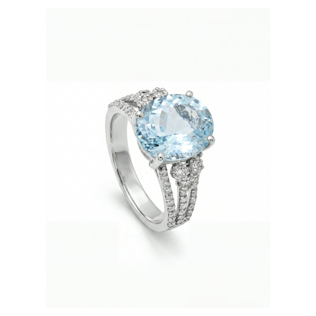 · Anello in Oro Bianco con Acquamarina e Diamanti ·