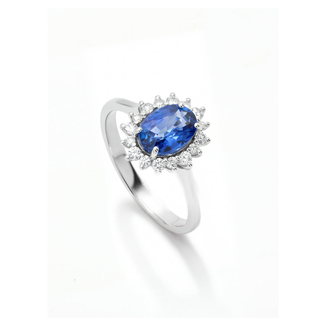 · Anello in Oro Bianco con Zaffiro e Diamanti ·
