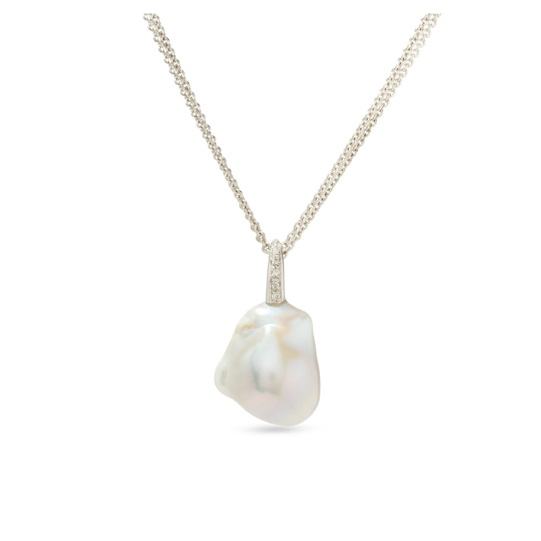 · Collana Alessia in Oro Bianco con Perla Barocca e Diamanti ·